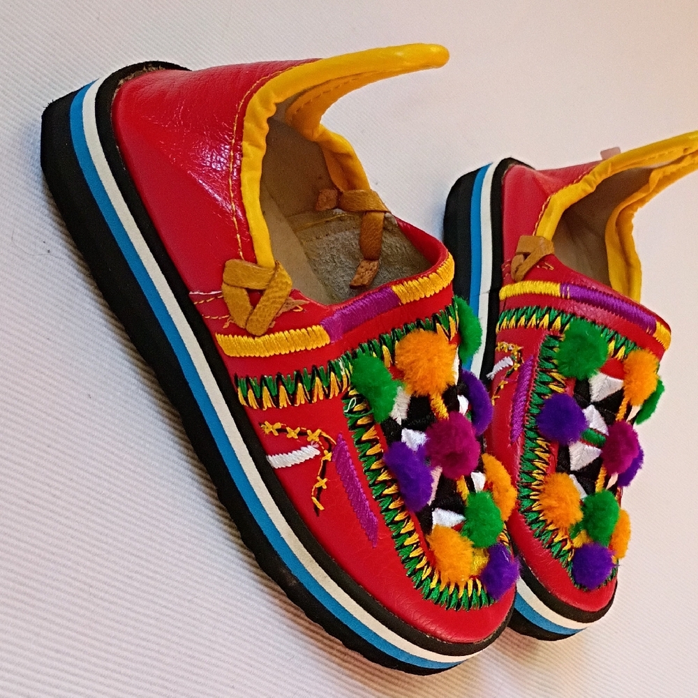 Handmade Embroidered Colorful Slip-on Shoes